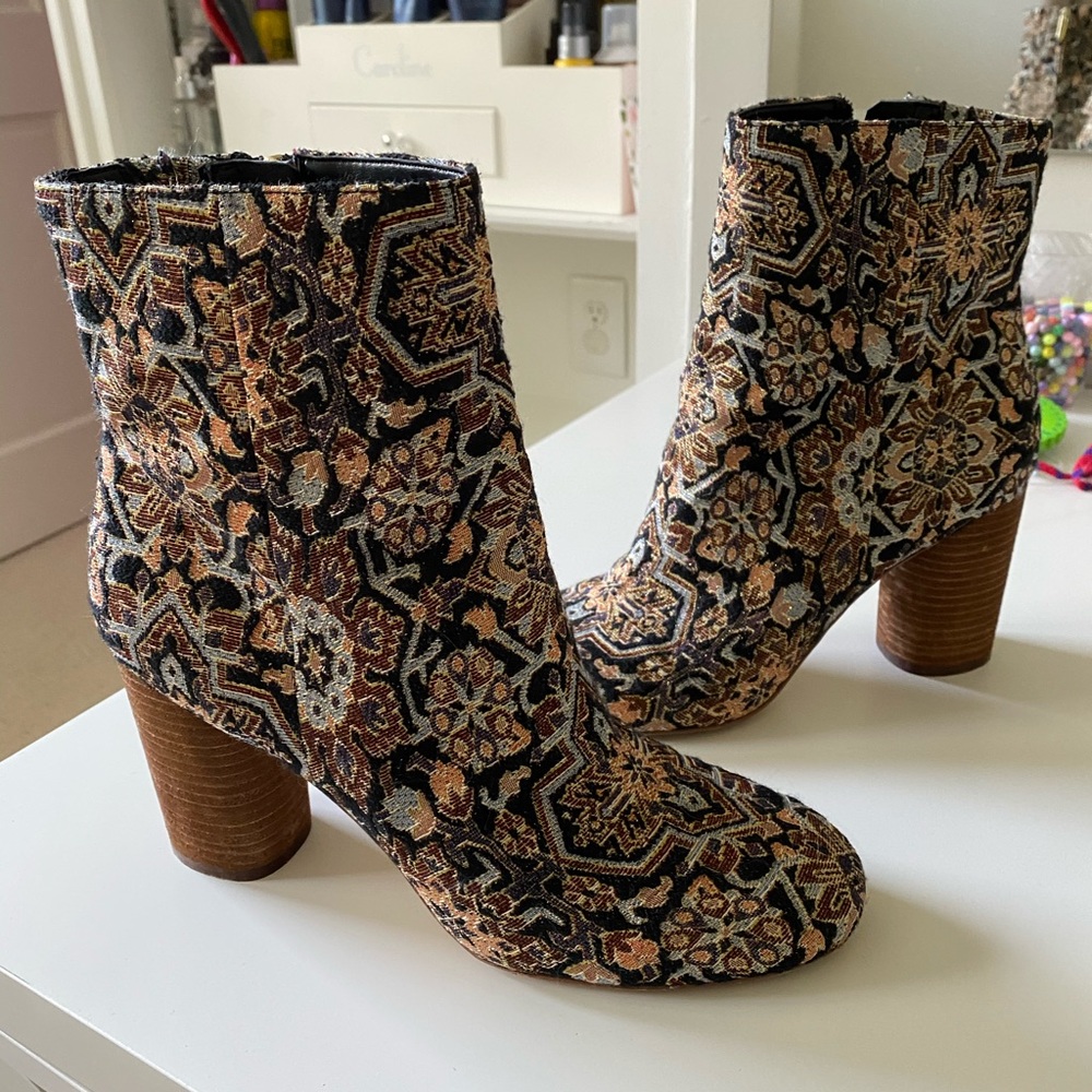 Sam Edelman Patterned Booties Size 8.5 - image 1